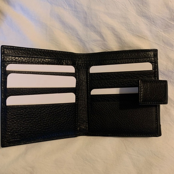 Authentic Gucci Leather Wallet - Picture 5 of 14